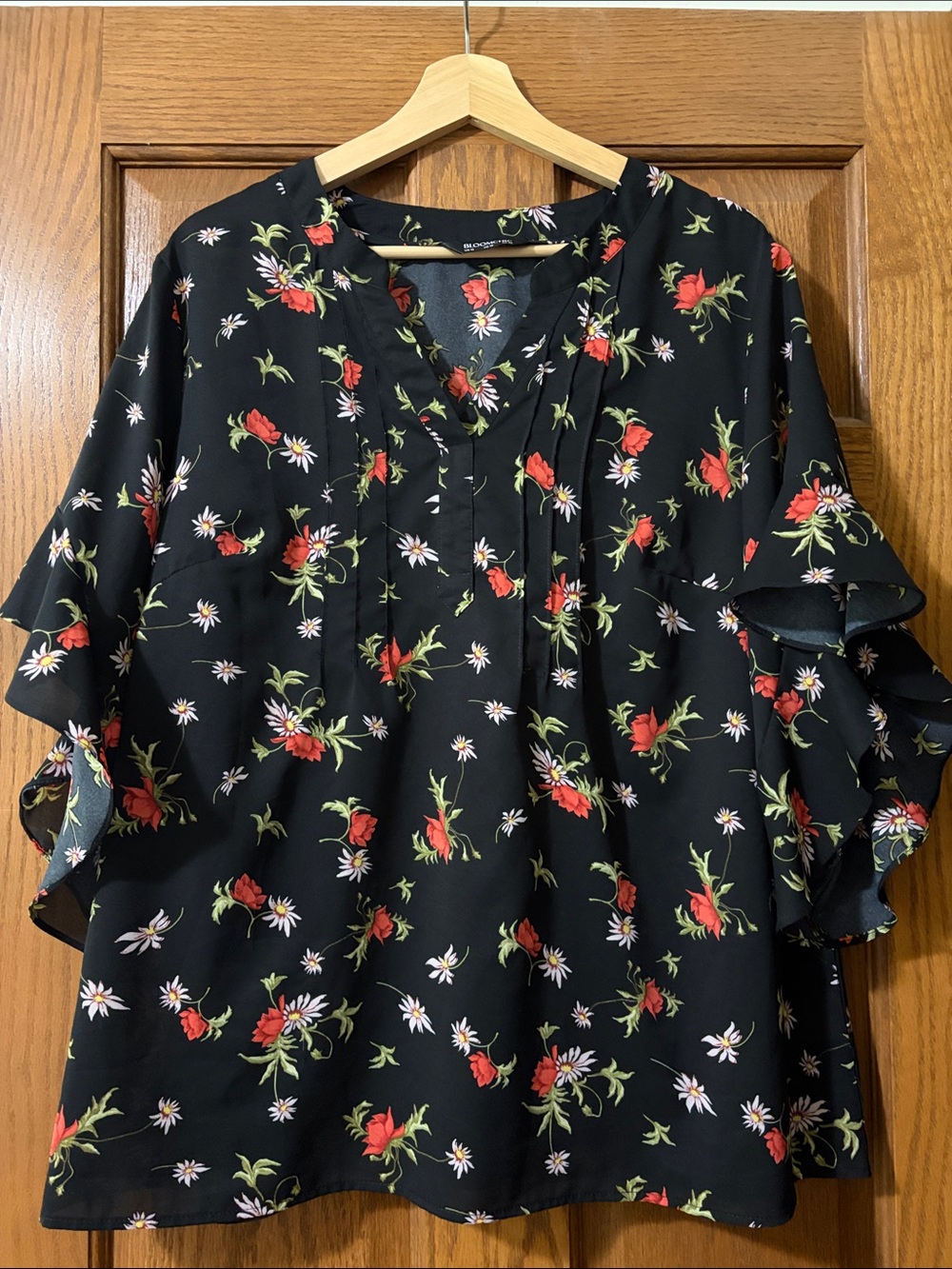 BloomChic Black Floral V-Neck Ruffle Sleeve Tunic